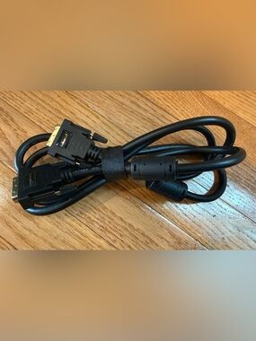 Amazon Basics DVI to DVI Cable - 6.5 feet